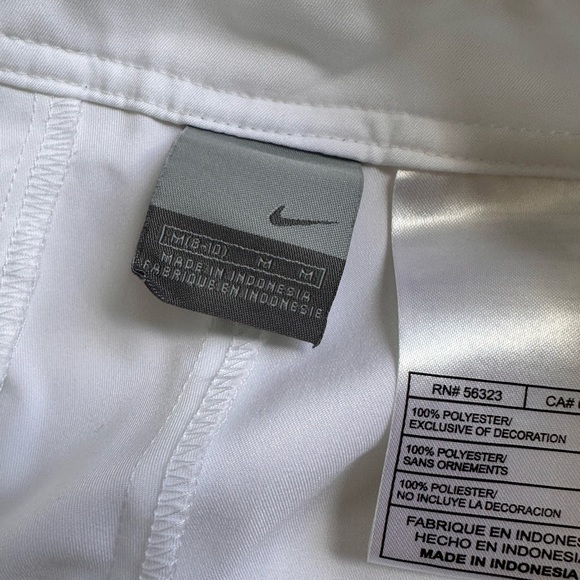 Nike Women's Cropped Pants Size Medium White With Bottom Stripes Capris - Picture 10 of 15